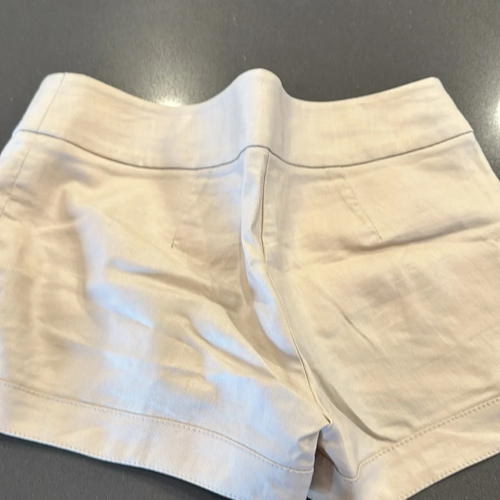 Bebe beige shorts - Picture 4 of 4
